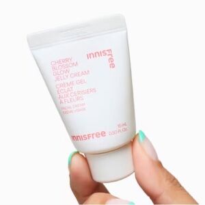 INNISFREE Cherry Blossom Glow Jelly Cream